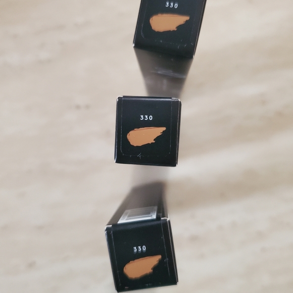 RESERVED for @shatres Fenty nstant Retouch Longwear Liquid Concealer #330 - Picture 2 of 3